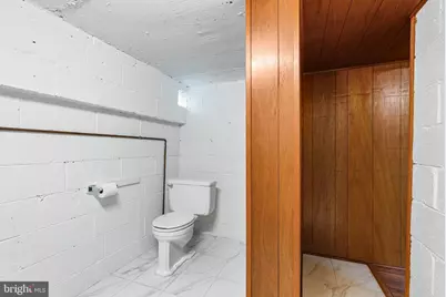 1041 Foxwood Lane, Baltimore, MD 21221 - Photo 36