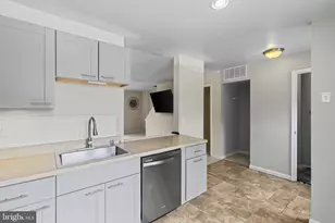 16 Hardwood Dr, Rosedale, MD 21237 - Photo 10