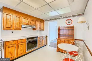 211 Rothwell Dr, Lutherville Timonium, MD 21093 - Photo 10