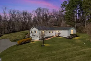 4402 Meadowcliff Rd, Glen Arm, MD 21057 - Photo 2