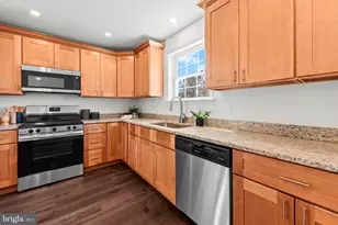 2747 Park Dr, Halethorpe, MD 21227 - Photo 12