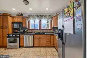 4630 Magnolia Ave, Baltimore, MD 21227 - Photo 10