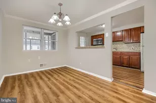 930 Foxwood Ln, Essex, MD 21221 - Photo 8