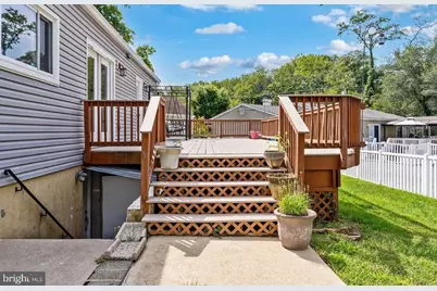 438 Bloomsbury Avenue, Baltimore, MD 21228 - Photo 6