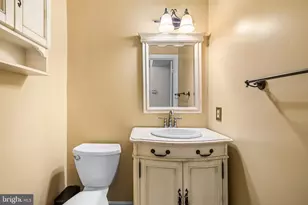 28 Battersea Bridge Ct, Lutherville Timonium, MD 21093 - Photo 4