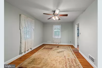 5511 Medwick Garth N, Baltimore, MD 21228 - Photo 8