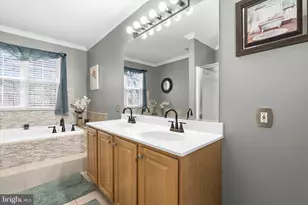 9311 Sea Horse Ct, Baltimore, MD 21219 - Photo 16