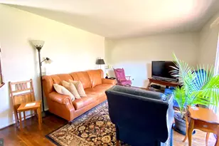 2 Spring Glen Ct, Cockeysville, MD 21030 - Photo 2