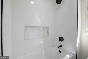 7 Prestwick Square, Baltimore, MD 21228 - Photo 24