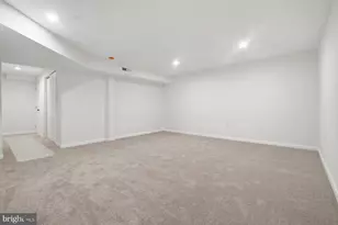 7 Prestwick Square, Baltimore, MD 21228 - Photo 28