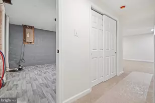 7 Prestwick Square, Baltimore, MD 21228 - Photo 26