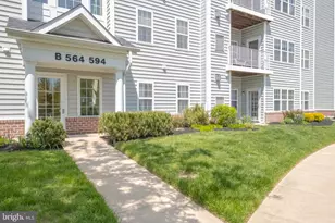568 Hopkins Landing Dr, Baltimore, MD 21221 - Photo 2
