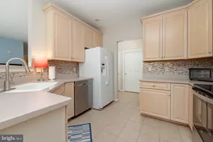 568 Hopkins Landing Dr, Baltimore, MD 21221 - Photo 10
