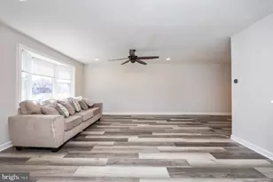 3130 Ryerson Cir, Halethorpe, MD 21227 - Photo 4