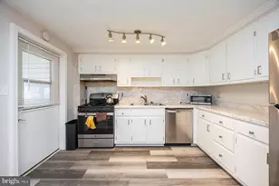 3130 Ryerson Cir, Halethorpe, MD 21227 - Photo 12