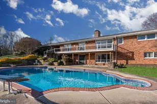 8 Lochview Ct, Lutherville Timonium, MD 21093 - Photo 8