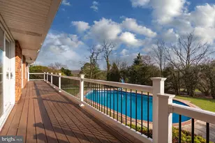 8 Lochview Ct, Lutherville Timonium, MD 21093 - Photo 10