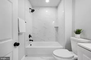 106 4th Ave, Baltimore, MD 21227 - Photo 18