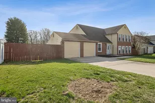 9321 Seven Courts Dr, Baltimore, MD 21236 - Photo 2