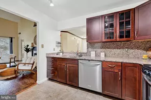 2 Tyler Falls Ct, Baltimore, MD 21209 - Photo 8