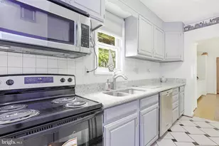 2426 Plainfield Rd, Baltimore, MD 21222 - Photo 10