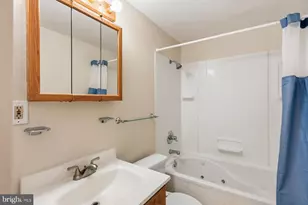 7820 St Bridget Ln, Baltimore, MD 21222 - Photo 18