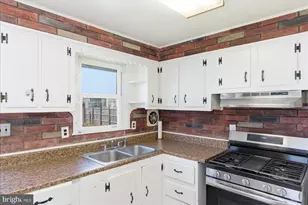 9804 Monroe St, Cockeysville, MD 21030 - Photo 10