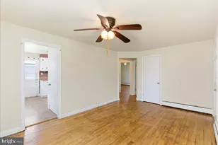 9804 Monroe St, Cockeysville, MD 21030 - Photo 4