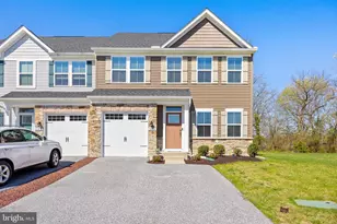 500 Turnstone Ct, Essex, MD 21221 - Photo 2