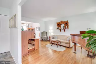 10113 Daventry Dr, Cockeysville, MD 21030 - Photo 8