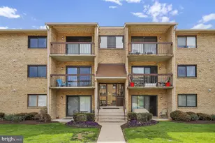 1 Summit Hill Ct, Catonsville, MD 21228 - Photo 2