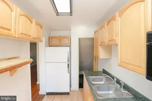 647 Dunwich Way, Baltimore, MD 21221 - Photo 28