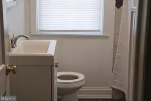 221 E Medwick Garth, Baltimore, MD 21228 - Photo 14