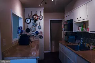 221 E Medwick Garth, Baltimore, MD 21228 - Photo 10