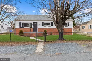 18 Armor Ct, Middle River, MD 21220 - Photo 1