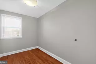 60 S Hawthorne Rd, Middle River, MD 21220 - Photo 8