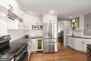 1504 Ivanhoe Ave, Baltimore, MD 21228 - Photo 18
