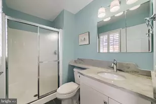 6928 N River Dr, Middle River, MD 21220 - Photo 16