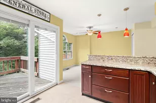 728 Marianne Ln, Catonsville, MD 21228 - Photo 14