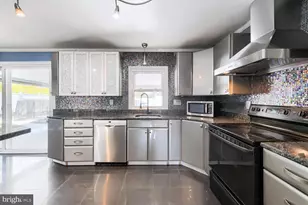 114 Seminary Ave E, Lutherville Timonium, MD 21093 - Photo 1