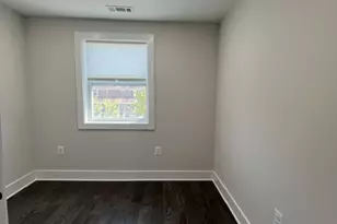 1010 Foxridge Ln, Essex, MD 21221 - Photo 10