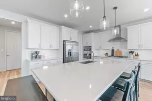7 Legacy Dr, Owings Mills, MD 21117 - Photo 10