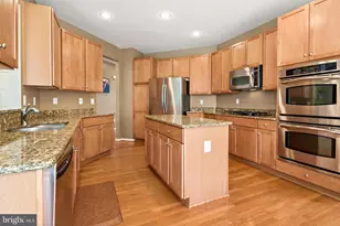 2015 Thistlewood Rd, Baltimore, MD 21209 - Photo 10