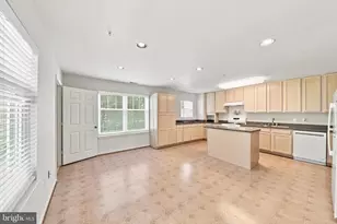4550 Chaucer Way, Owings Mills, MD 21117 - Photo 12