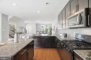 9540 John Locke Wy, Owings Mills, MD 21117 - Photo 10