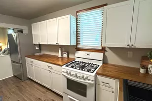 89 Wise Ave, Baltimore, MD 21222 - Photo 10
