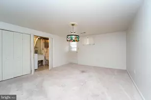 1107 Regina Dr, Baltimore, MD 21227 - Photo 10