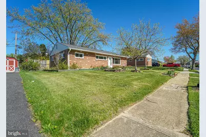 5916 Robindale, Baltimore, MD 21228 - Photo 2