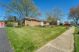 5916 Robindale, Baltimore, MD 21228 - Photo 2