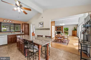 618 Lake Dr, Baltimore, MD 21286 - Photo 10